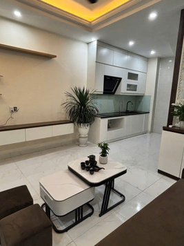 Hoa Hậu! phố Dương Quảng Hàm, Quận Cầu Giấy, Full NT nhà mới ngõ to kinh doanh.