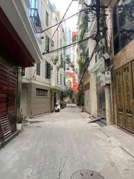 ĐƯỜNG LÁNG 48M 12 TỎI PHÂN LÔ, Ô TÔ ĐỖ CỬA - 5 TẦNG ĐẸP LUNG LINH - TẦM TIỀN VÔ CÙNG HIẾM