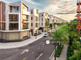 Căn xẻ khe 3 mặt thoáng, mặt tiền rộng, cạnh đường lớn, gần biển hồ, giá rẻ nhất