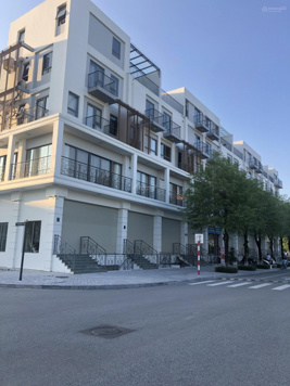 CHO THUÊ SHOPHOUSE CỰC ĐẸP - VỊ TRÍ VÀNG TẠI THE MANOR CENTRAL PARK