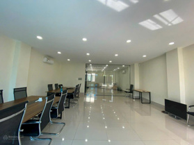 Cho Thuê Văn Phòng có ban công 40m2 Giá 7 triệu/ tháng - Nguyên sàn 90m2 Giá 12 triệu/ thán9