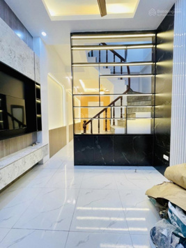 Bán Nhà Đào Tấn, Ba Đình, Hà Nội, giá siêu hời 6,8 tỷ, 30 m2