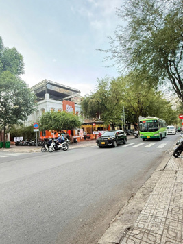 Cho thuê nhà góc 2 mặt tiền Võ Văn Tần và Trần Quốc Thảo, Q3, giá 300 triệu/tháng diện tích 15x20m