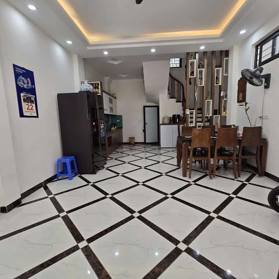 PHƯƠNG MAI 50M 6 TẦNG 9 TỶ- SÁT HỒ THOÁNG - THANG MÁY - NHÀ ĐẸP