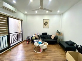 Trung tâm Ba Đình - Văn Cao 30m2 x 5 tầng - Ngõ nông, gần ô tô đỗ.