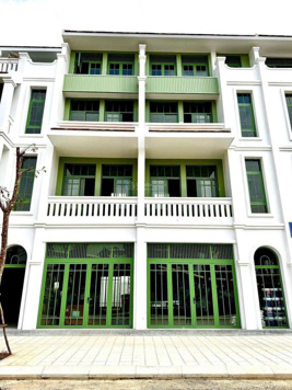 Bỏ 5,2 tỷ để sở hữu 1 căn biệt thự liền kề xây 4,5 tầng & 1 hầm sổ vĩnh viễn vị trí kinh doanh tốt