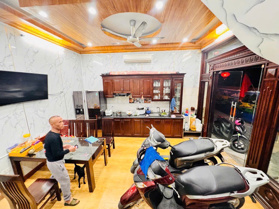 SIÊU HIẾM - XUÂN ĐỈNH 6 TẦNG THANG MÁY- LÔ GÓC- GARA-61m GIÁ 15 Tỷ