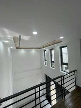 Hẻm xe hơi 6m ngay VinCom Nguyễn Xí KDC an ninh nhà mới cứng (4,2x15m) siêu hiếm phân khúc 11 tỷ