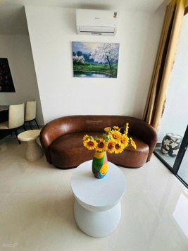 Chính chủ gửi bán căn Phú Đông Sky 2PN giá 2.75 TỶ vào ở ngay. Liên hệ e ngay ạ: 0939 720 039