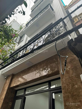 Bán nhà Đội Cấn thông Giang Văn Minh - DT 36m2x6T - nhà mới - mặt ngõ thông - cách phố 30m - 7.9 tỷ