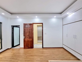 Với 8.2 tỷ có ngay nhà mới 7 tầng thang máy đối diện Lăng Bác ngay phố Ngọc Hà diện tích 32m2