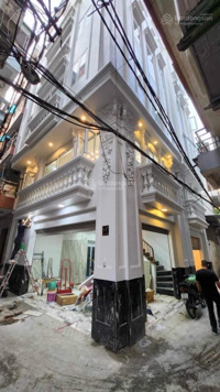 Cực phẩm nhà mới 7 tầng thang máy lô góc 2 mặt thoáng gần phố Hoàng Hoa Thám, ngõ rộng 3m thông