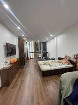 Tin chuẩn - phố Đội Cấn, 47m2x6T thang máy, chủ xây tâm huyết tặng nội thất, ngõ thông, giá 10.8tỷ