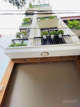 Tin chuẩn - phố Đội Cấn, 47m2x6T thang máy, chủ xây tâm huyết tặng nội thất, ngõ thông, giá 10.8tỷ