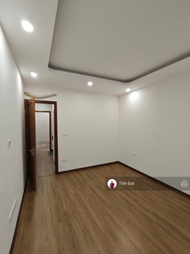 Bán nhà Hồ Đầm Tròn 135 Đội Cấn, sát Lăng Bác, công viên Bách Thảo nhà mới tinh xem là chốt ngay!