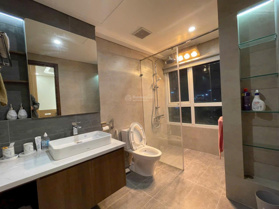 Center Point 27 Lê Văn Lương - bán căn hộ 3 phòng ngủ giá cực mềm. LH: 0967 401 656 Nam