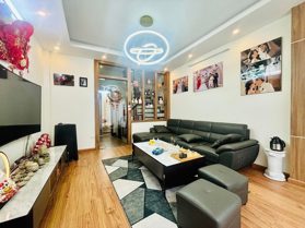 🏠Bán nhà 5T, Nguyễn Văn Huyên - Cầu Giấy, 43m x Mt 4M - Ô tô đỗ 24/24, có ô tô phải mua căn này