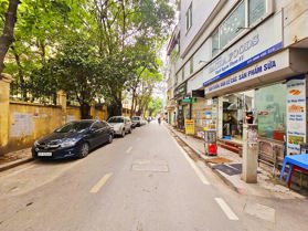 NHÀ PHÙNG CHÍ KIÊN PHÂN LÔ DÂN XÂY 2THOÁNG, OTO ĐỖCỬA, RA MP 20M, KINH DOANH|DT60M2_19,5TỶ