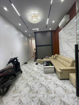 Đào Tấn 50m2 x 6 tầng thang - NHÀ MẶT NGÕ TO, THÔNG THOÁNG -  Ô TÔ CON ĐỖ CỬA - SỔ VUÔNG ĐẸP