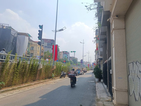 HOT - BÁN GẤP MẶT PHỐ ÂU CƠ 40M - Ô TÔ TRÁNH - KD TẤP NẬP