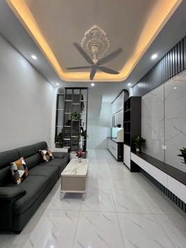 Bán nhà Nguyễn Đức Cảnh, Trương Định, 15m ra ô tô, DT 27m2, 5.95 tỷ