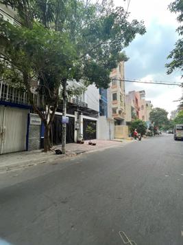 Gíap Phan Đăng Lưu- Hoàng Hoa Thám! Nhà ngang khủng 5.5m, 5 tầng kiên cố- 4pn5wc. Gía 7 tỷ 850