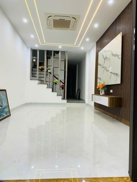 Nhà mới Văn Cao 45m2 x 5 tầng thang máy - 2 mặt ngõ - Thoáng sáng - Cách mặt phố 2 nhà