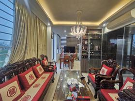 Bán, Tòa căn hộ dv Cầu Giấy, 95m x 7T, TM, Lô Góc, Ô tô đỗ cửa, Kd đỉnh 33,8 tỷ.