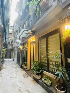 PHỐ ĐÀO TẤN-  PHÂN LÔ- Ô TÔ ĐỖ CỬA - 2 MẶT NGÕ, 42M GIÁ 11.95 tỷ