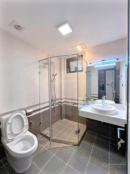 Tòa CCMN Linh Lang - Dt 115m2 - MT khủng - 9tầng TM - 50m ra phố - Giá 24 tỷ