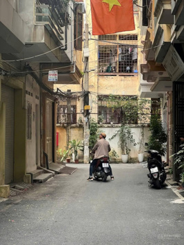 2 mặt tiền - nhà Nguyễn Chí Thanh : 50m2 4 Tầng - MT 4.2m - 2 Mặt Ngõ Oto Tránh.