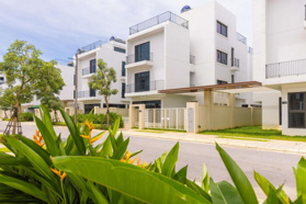 Bán biệt thự ở Vlasta Sầm Sơn, 12,8 tỷ, 195m2, 5PN, 5WC - Sổ đỏ lâu dài