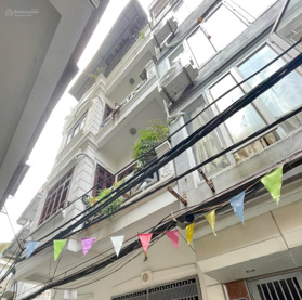 HOT: Nhà mặt ngõ thông, lô góc, kinh doanh, gần phố