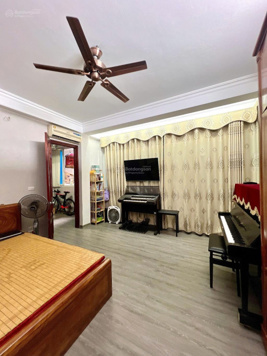 Bán nhà đẹp trung tâm Ba Đình lô góc 3 thoáng full nội thất 5 tầng ở luôn giá 10.5 tỷ