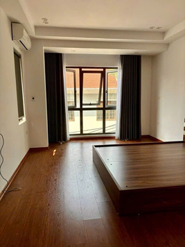  Bán nhà lô góc, 5 tầng mới tinh, ô to tải đỗ cửa giá 6.4 tỷ