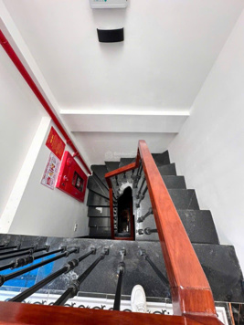 Bán nhà riêng phố Đào Tấn 42m2, 7 tầng thang máy, cách mặt phố 10m, 10 PKK doanh thu 55tr, 12.9 tỷ