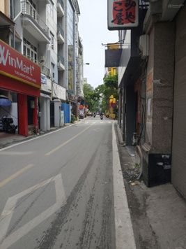 NHÀ PHÂN LÔ - LÔ GÓC 3 THOÁNG - KINH DOANH VỈA HÈ - KHU TOÀN NGƯỜI NHẬT Ở VÀ KINH DOANH.