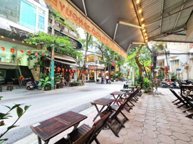 Bán Nhà Mặt phố Nguyên Hồng, Quận Đống Đa, 6 Tầng, Diện tích 45/60m2 - Mặt Tiền 5m.