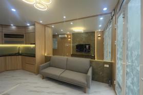 Bán nhà tập thể lô góc - full nội thất - 2 mặt thoáng - 2PN - trung tâm Láng Hạ!