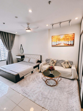 Chính chủ bán căn studio, DT 31.7m2, 2 tỷ 050 bao phí, full đồ xịn, Đông Nam, Vinhomes Smart City