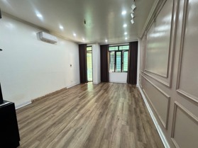 Bán Nhà Phân Lô Đỗ Quang – 42m² x 5T – Ô Tô Tránh – Kinh Doanh Đỉnh – Full Nội Thất – 17.9 Tỷ