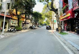 BÁN NHÀ DÂN XÂY 3 TẦNG 4 P NGỦ CẠNH PHỐ 3 ÔTÔ TRÁNH ĐỖ SÁT CẦU TRẮNG HÀ ĐÔNG 40m-5.45tỷ 