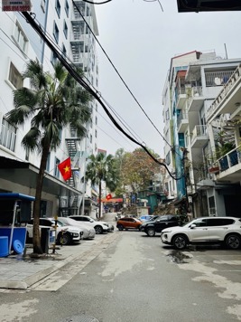 Bán nhà khu vực Liễu Giai Kim Mã Đội Cấn