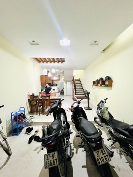 Bán nhà Khương Trung, ô tô đỗ cửa, thang máy, DT 48m2. 7,8 tỷ
