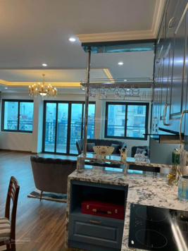 Toà nhà phố Đội Cấn - Linh Lang, Ba Đình 105m2, 8 tầng, thang máy, MT 7m, nhỉnh 26 tỷ. 0988 424 386