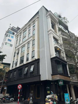 Bán tòa nhà phố Liễu Giai 210 m2 8 tầng lô góc 3 mặt thoáng giá 104 tỷ