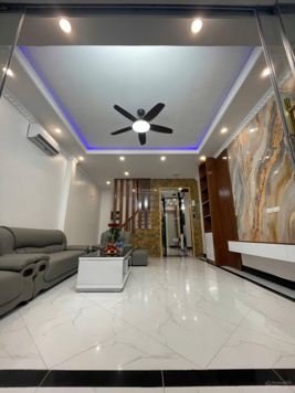 Mặt ngõ Vĩnh Phúc, lô góc, ngõ thông, TM, kinh doanh, sổ hoa khôi, nhà mới thoáng đẹp, 40m2*7T