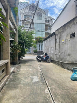 Bán nhà phố Khuông Việt Tân Phú, 6,3 tỷ, 60m2, 7PN + 8WC, giá ưu đãi