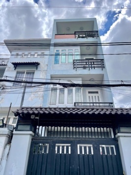 Nhà 4 tầng, hẻm 6m gần Nguyễn Văn Lượng, 5PN giá 7.2 tỷ