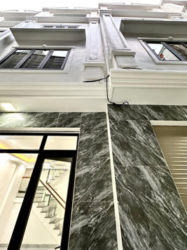 Nhà đẹp 4 tầng xây độc lập ngõ cực nông phố Thiên Lôi, oto cách nhà 10m, full nội thất